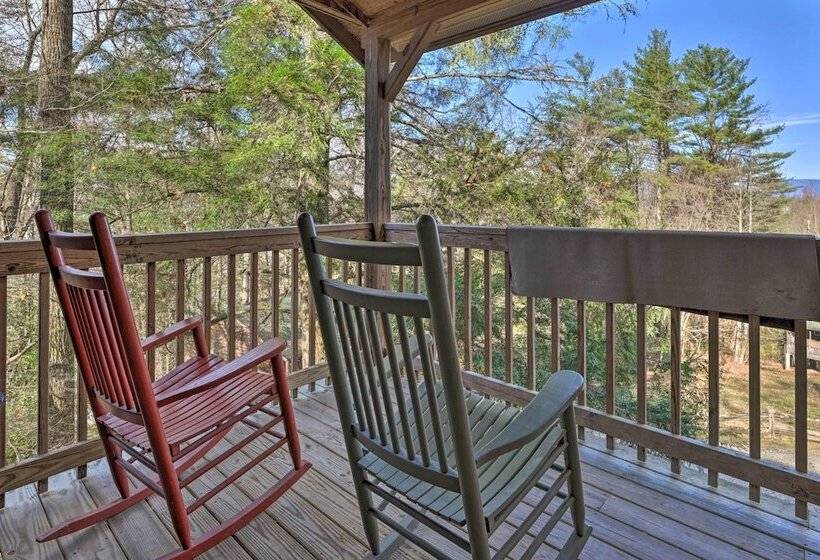 Gone Hiking  Bryson City Cabin W/ Hot Tub & Grill