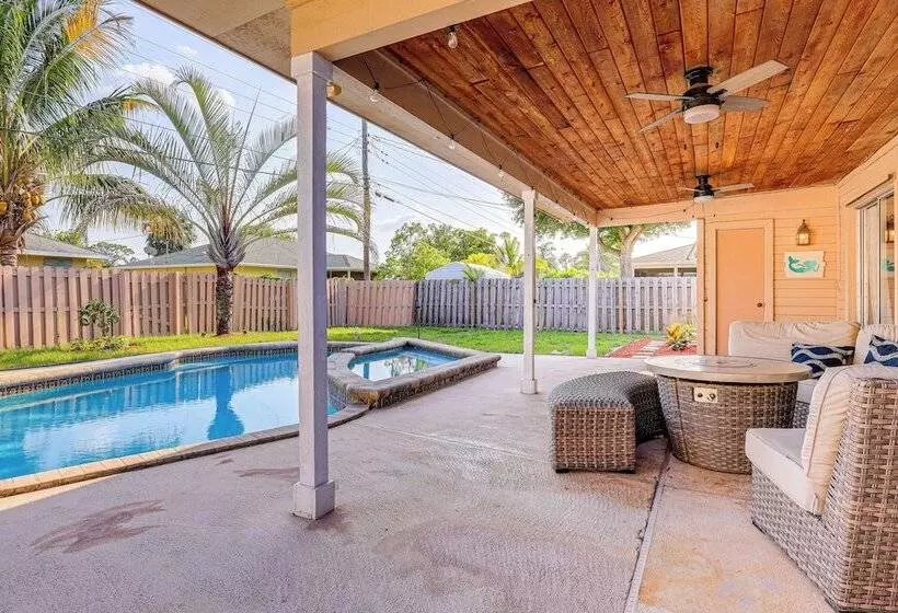 Stuart Oasis W/ Pool & Game Room ~ 7 Mi To Beach!