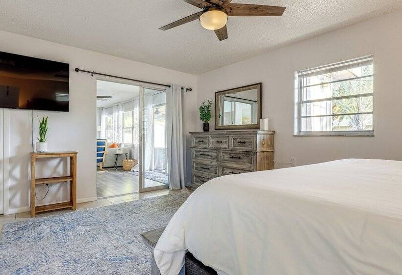 Stuart Oasis W/ Pool & Game Room ~ 7 Mi To Beach!