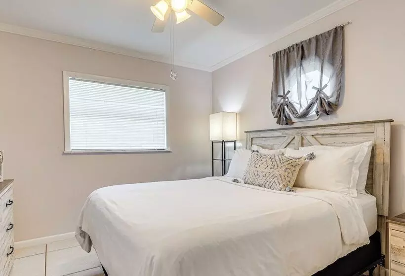 Stuart Oasis W/ Pool & Game Room ~ 7 Mi To Beach!