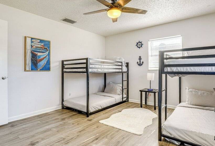 Stuart Oasis W/ Pool & Game Room ~ 7 Mi To Beach!