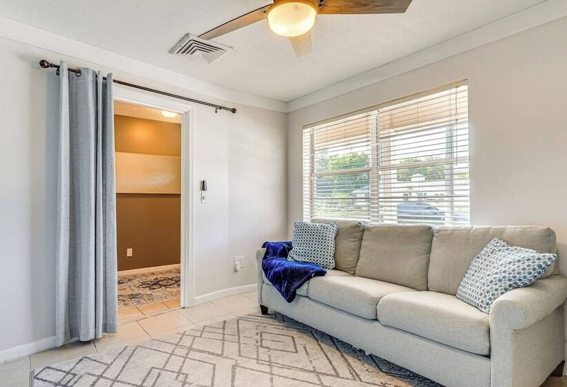 Stuart Oasis W/ Pool & Game Room ~ 7 Mi To Beach!