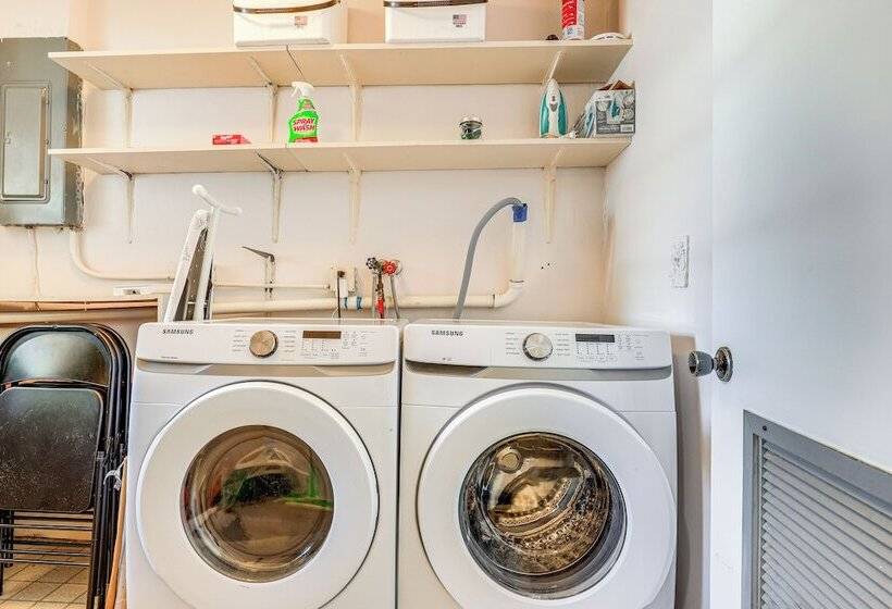 Stuart Oasis W/ Pool & Game Room ~ 7 Mi To Beach!