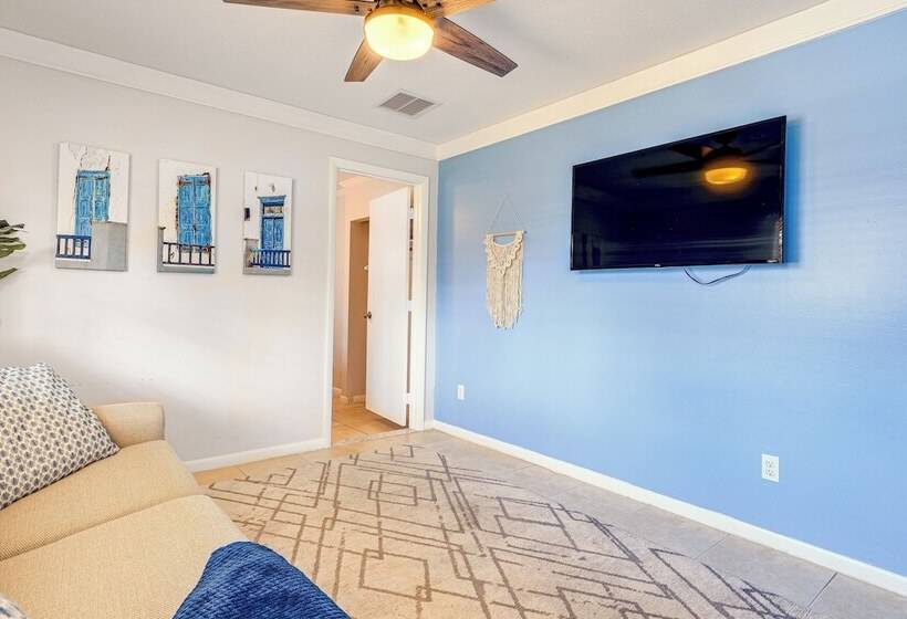 Stuart Oasis W/ Pool & Game Room ~ 7 Mi To Beach!