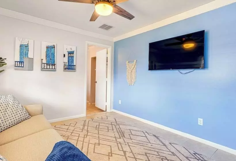 Stuart Oasis W/ Pool & Game Room ~ 7 Mi To Beach!