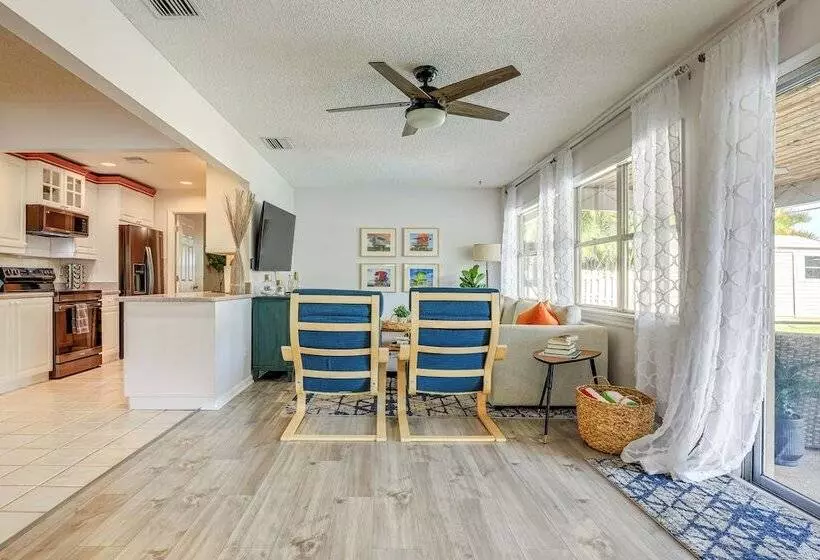 Stuart Oasis W/ Pool & Game Room ~ 7 Mi To Beach!