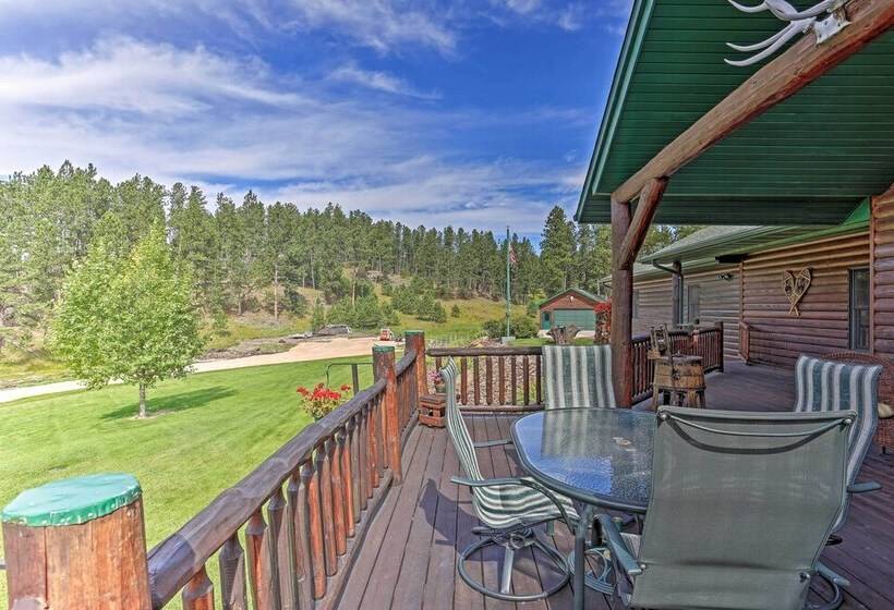 Black Hills Cabin: Hot Tub, Fishing Pond & Deck