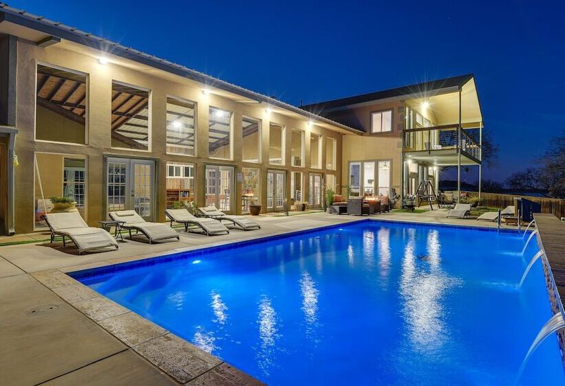 Lakefront Wichita Falls Home W/ Pool & Hot Tub