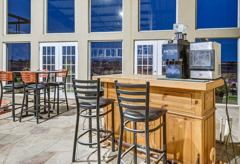 Lakefront Wichita Falls Home W/ Pool & Hot Tub