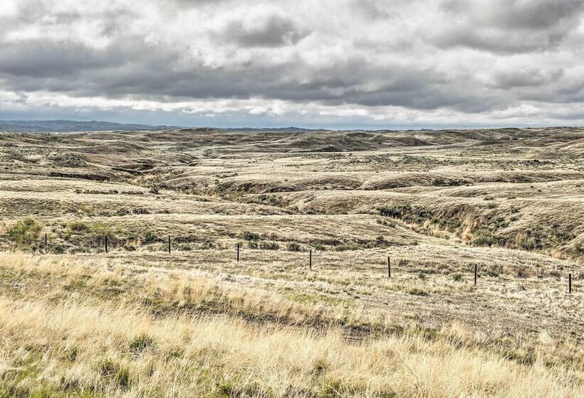 Large Ten Sleep Home On Main St, 10 Mins To Canyon