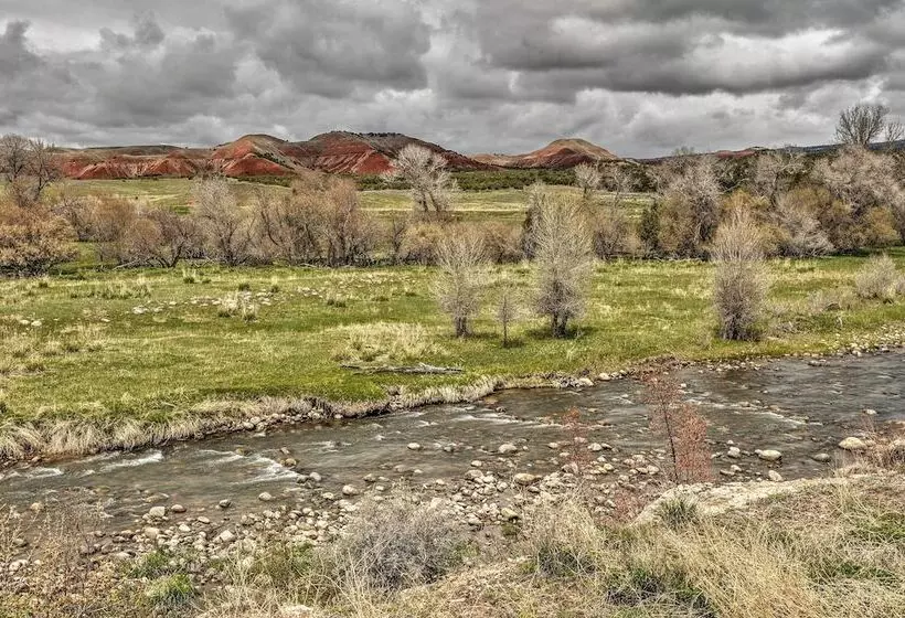 Large Ten Sleep Home On Main St, 10 Mins To Canyon