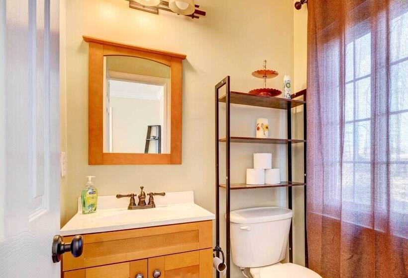 Louisville Area Home: Deck, Fire Pit, Creek!