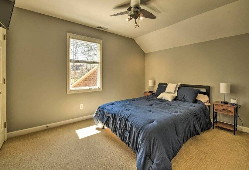 Luxury Mooresville Manor W/ Pool & Lake Access!