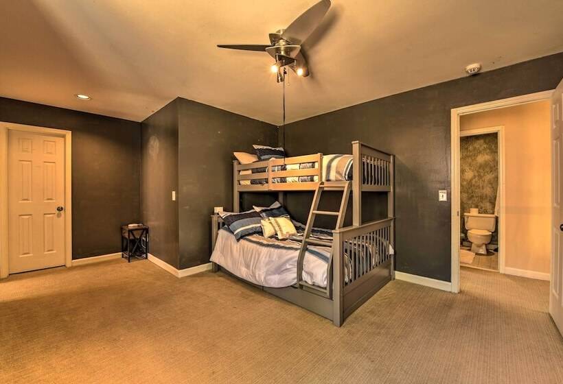 Luxury Mooresville Manor W/ Pool & Lake Access!