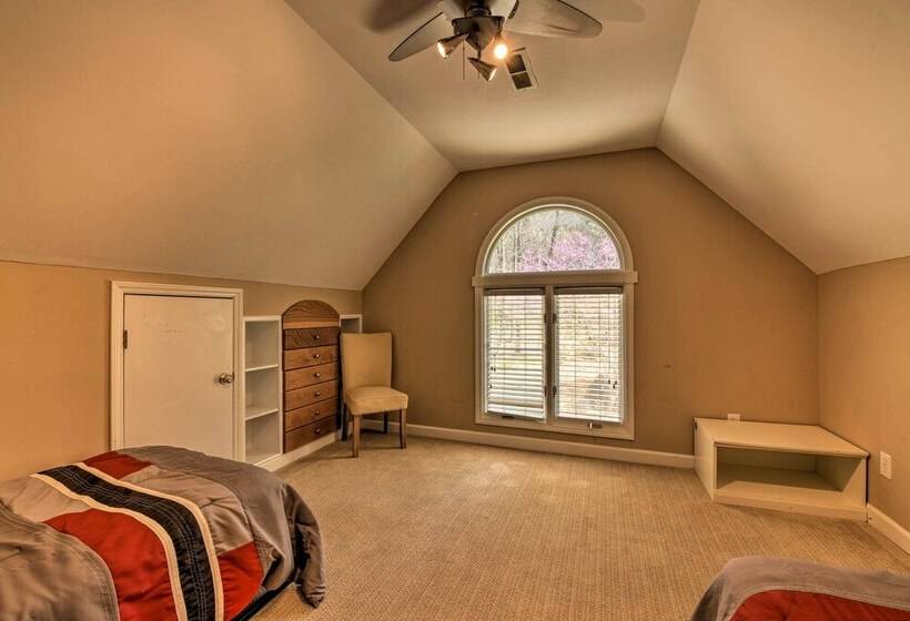 Luxury Mooresville Manor W/ Pool & Lake Access!