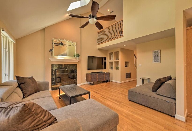 Luxury Mooresville Manor W/ Pool & Lake Access!