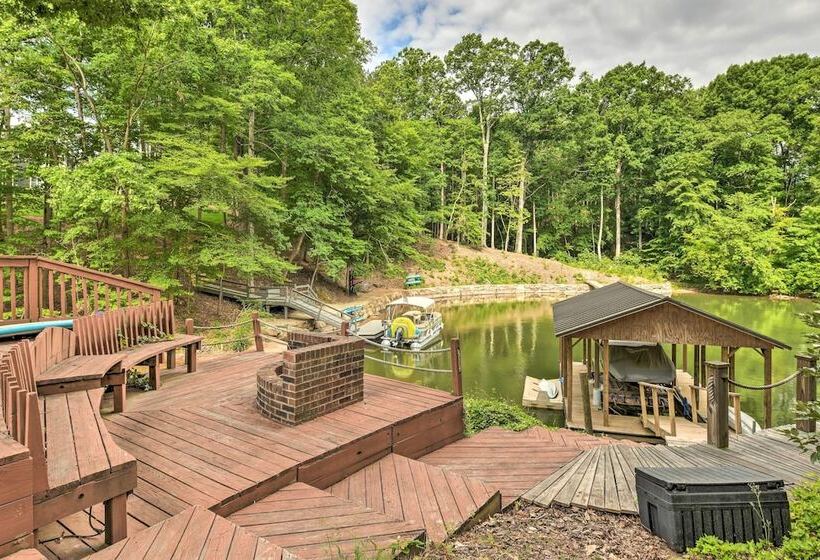 Luxury Mooresville Manor W/ Pool & Lake Access!