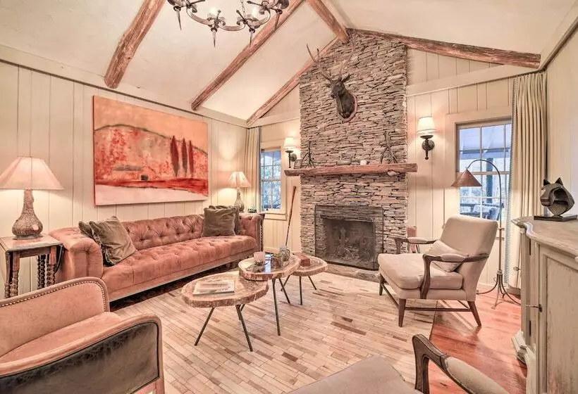 Mirror Lake Cabin ~ 1 Mi To Dtwn Highlands!