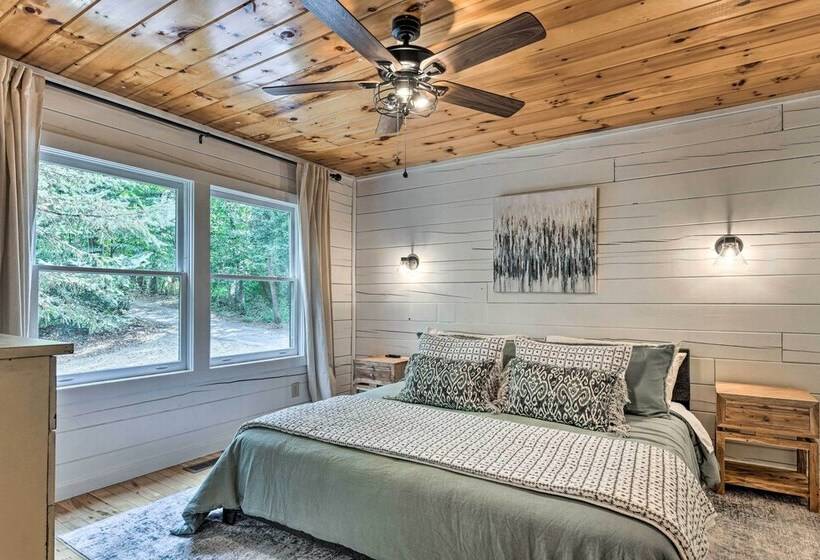 Mountain View Bryson City Home W/ Hot Tub!