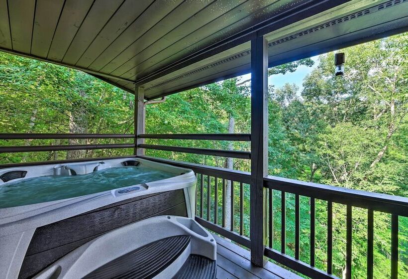 Mountain View Bryson City Home W/ Hot Tub!