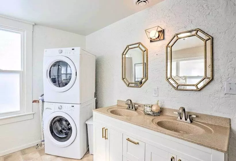 Mountain View Lead Home W/ Patio + Fire Pit!