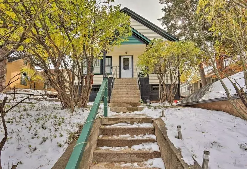 Mountain View Lead Home W/ Patio + Fire Pit!