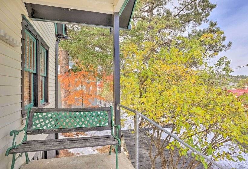 Mountain View Lead Home W/ Patio + Fire Pit!