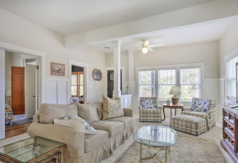 Mountain View Lead Home W/ Patio + Fire Pit!