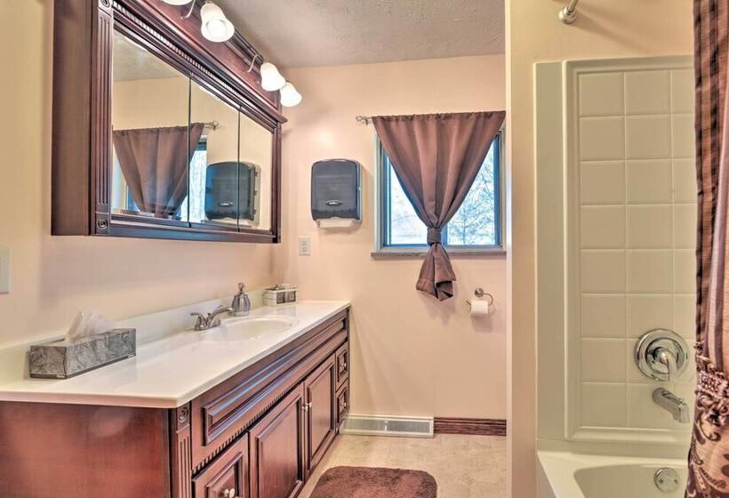 Mountaineer Retreat 5 Mi To Wv University!