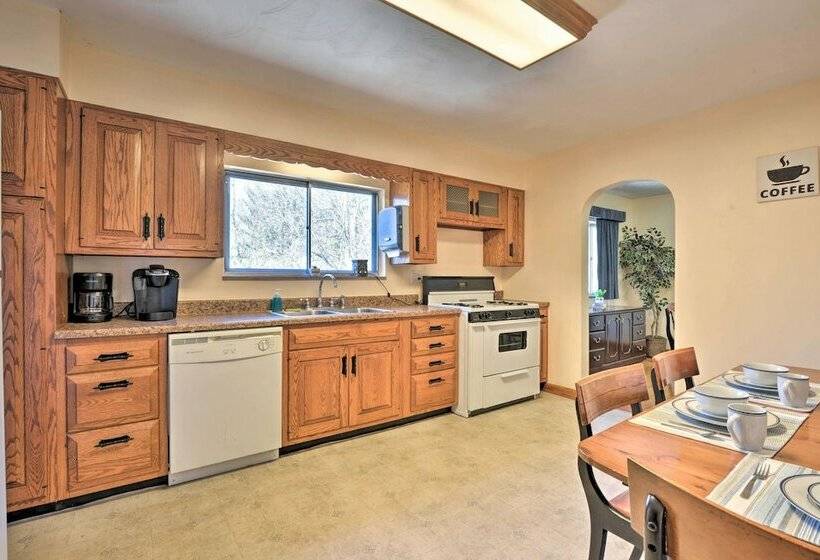 Mountaineer Retreat 5 Mi To Wv University!