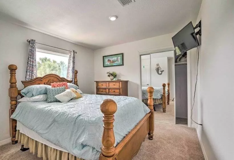 Newly Remodeled Gem On Homosassa River Canal!