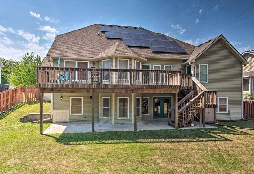 Pet Friendly Des Moines Home W/ Fenced Yard!