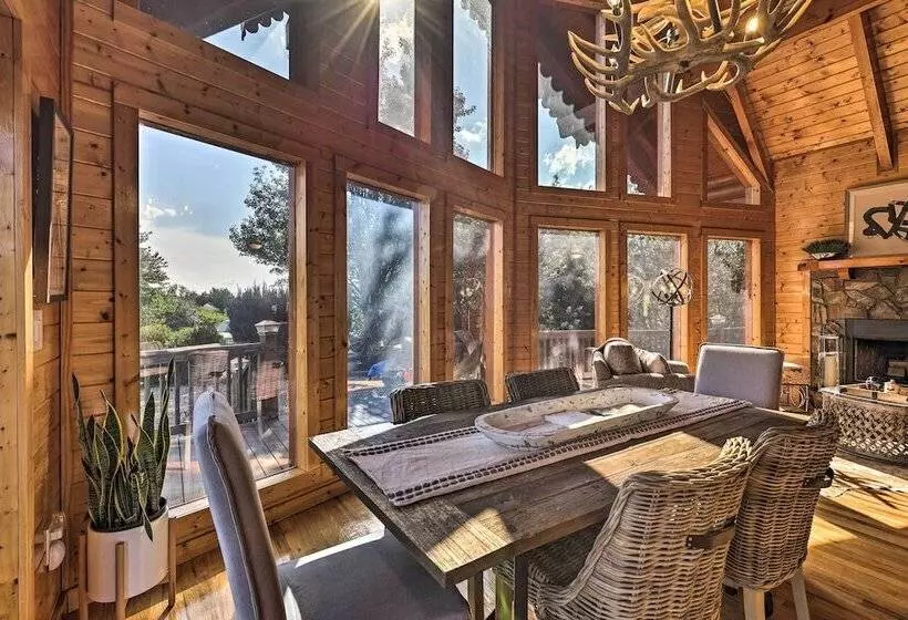 Piney Creek Mountain View Cabin W/ Wraparound Deck