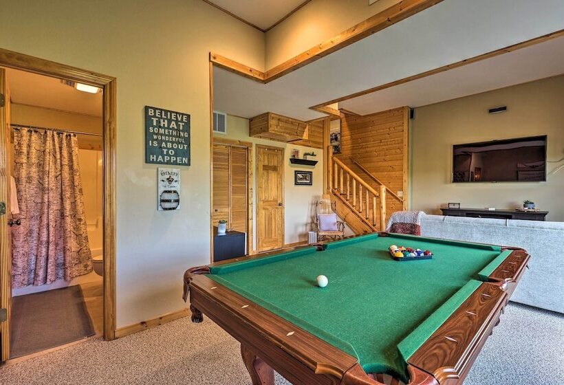 Piney Creek Mountain View Cabin W/ Wraparound Deck