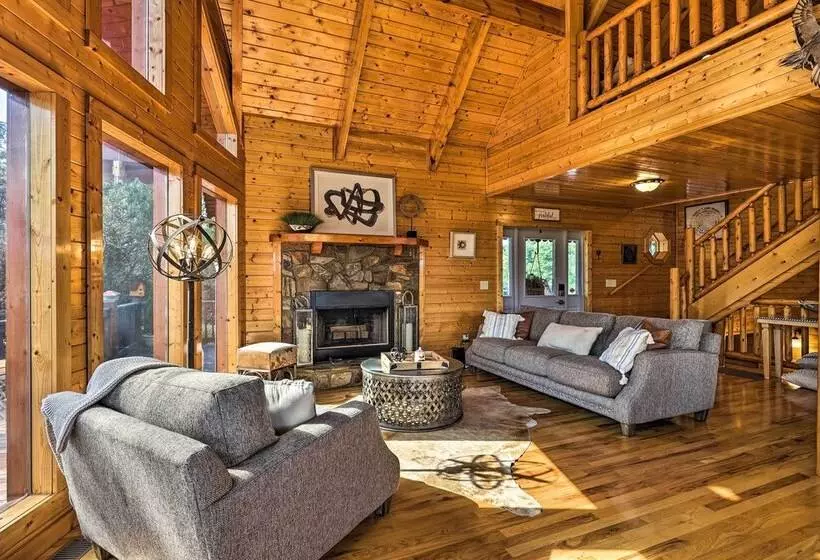 Piney Creek Mountain View Cabin W/ Wraparound Deck