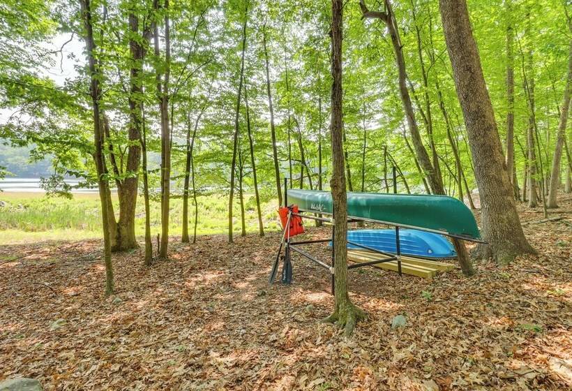 Gas Grill, Lake Access: Scenic Poconos Retreat!