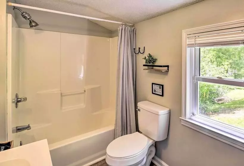 Private Riverfront Escape W/ Fire Pit & Grill