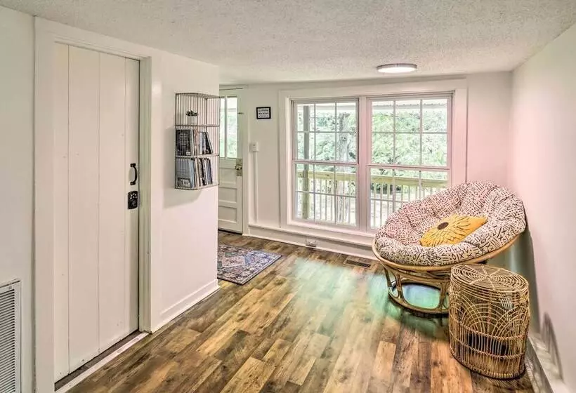 Private Riverfront Escape W/ Fire Pit & Grill