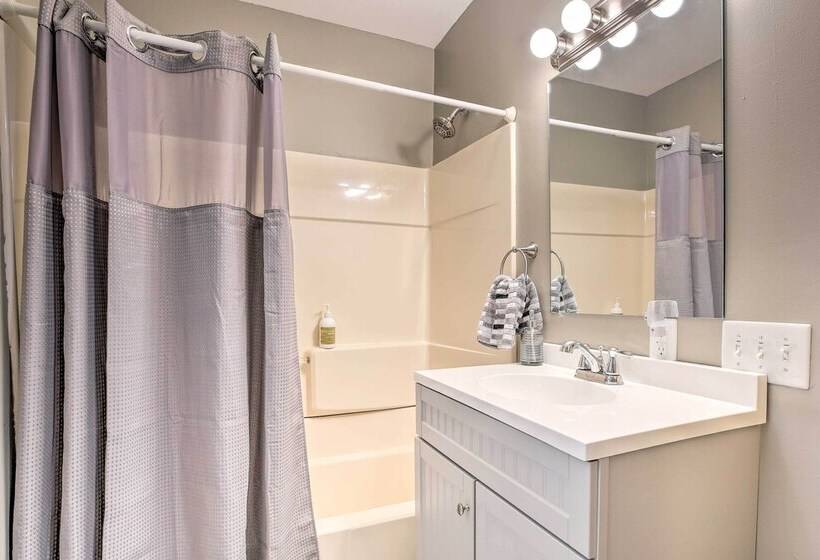 Red River Gorge Cabin W/ Private Hot Tub!