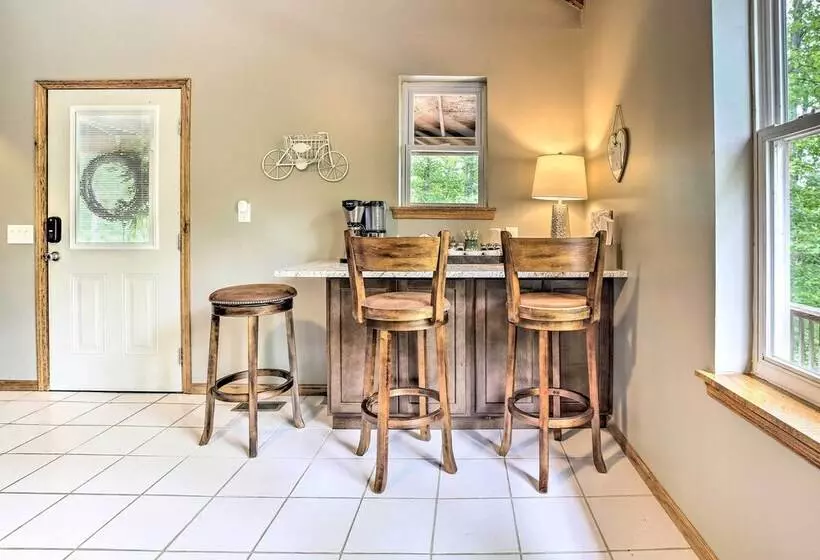 Red River Gorge Cabin W/ Private Hot Tub!