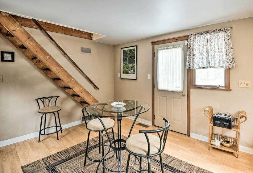 Rustic Unadilla Cottage On 15 Acres W/ Pond!