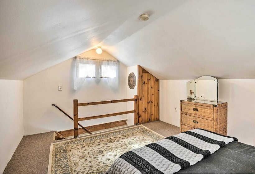 Rustic Unadilla Cottage On 15 Acres W/ Pond!