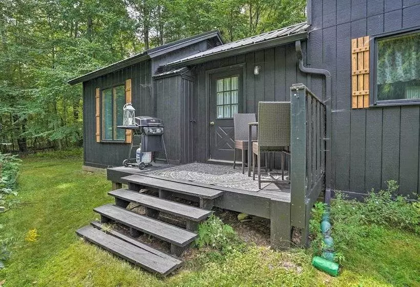 Rustic Unadilla Cottage On 15 Acres W/ Pond!