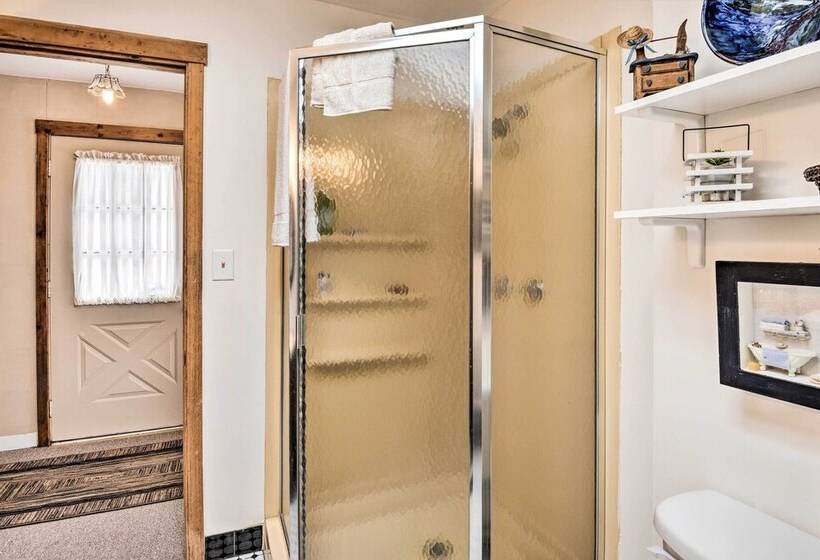 Rustic Unadilla Cottage On 15 Acres W/ Pond!