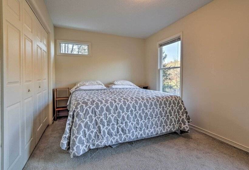 Sugar Grove Escape W/ Hot Tub & Remote Workspace!