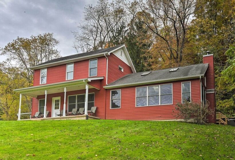 Sugar Grove Escape W/ Hot Tub & Remote Workspace!