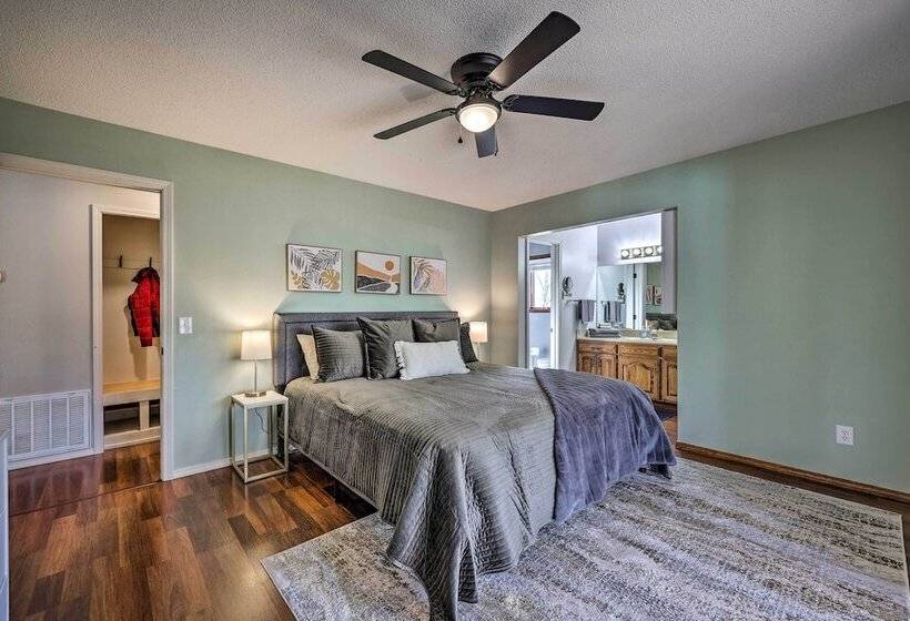 Spacious Bella Vista Home ~ 5 Mi To Lake!