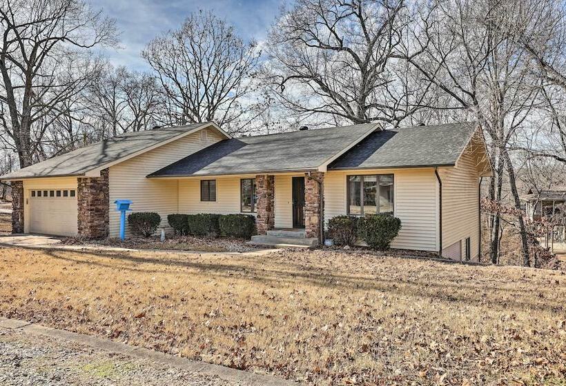 Spacious Bella Vista Home ~ 5 Mi To Lake!