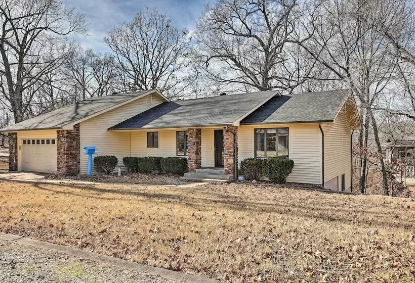 Spacious Bella Vista Home ~ 5 Mi To Lake!