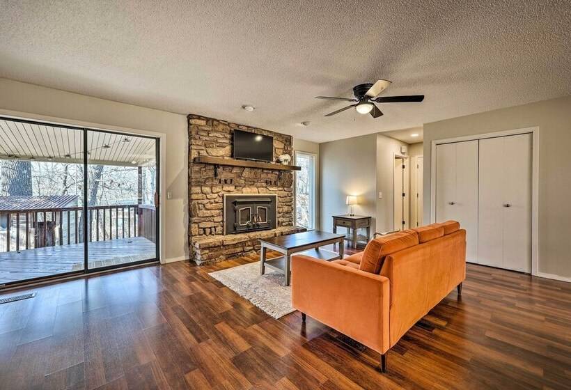 Spacious Bella Vista Home ~ 5 Mi To Lake!